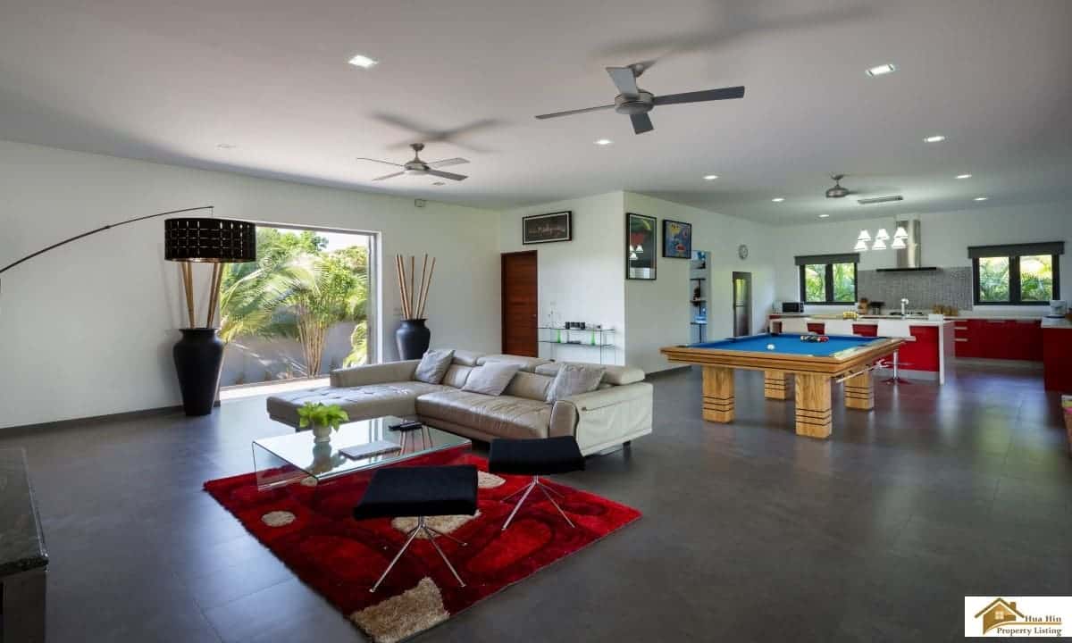 Beautiful Hua Hin Property Near Championship Golf Exclusive Hua Hin Villa Sizeable Plot Golf Course