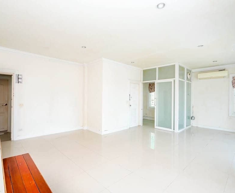 Stunning Hua Hin Apartment For Sale