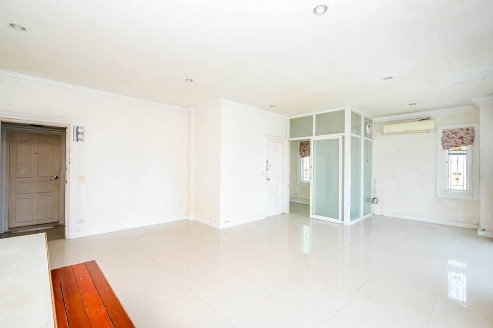 Stunning Hua Hin Apartment For Sale