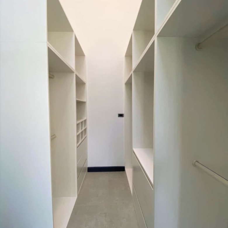 Lakeside Luxury Villa Sales in Sanctuary