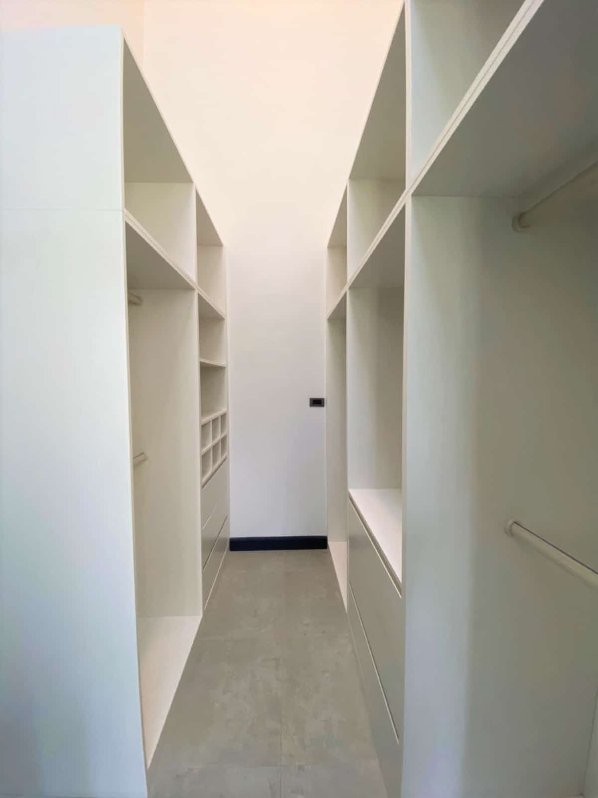 Lakeside Luxury Villa Sales in Sanctuary