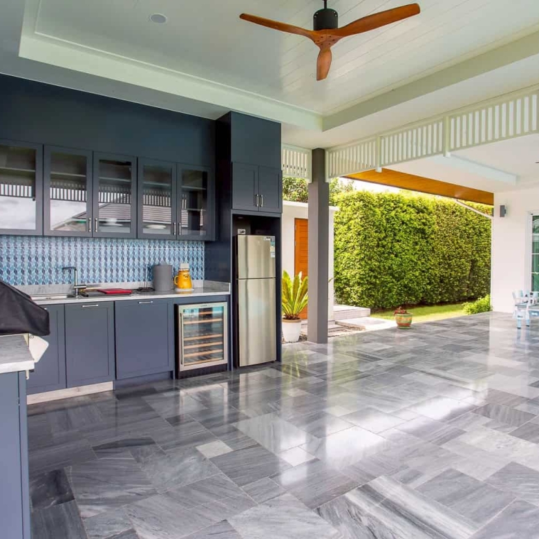 Luxury Property Sales Highlight