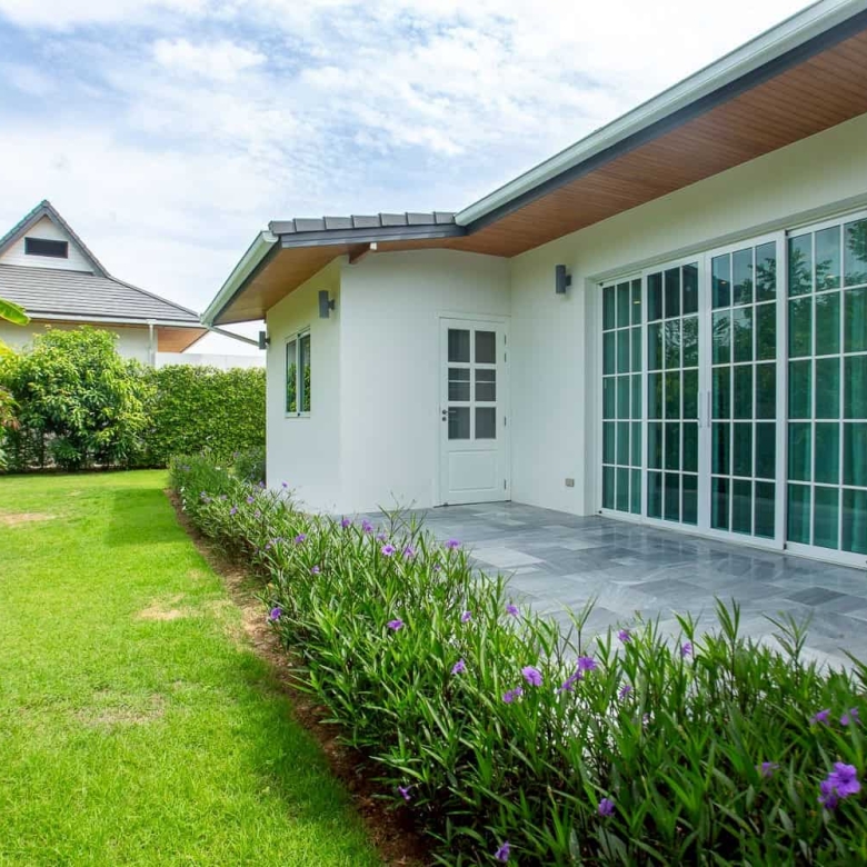 Exquisite Pool Property Sales