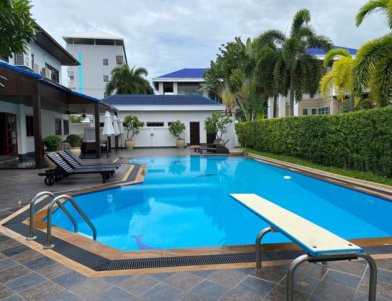 Spacious Villa Sales Hua Hin Location