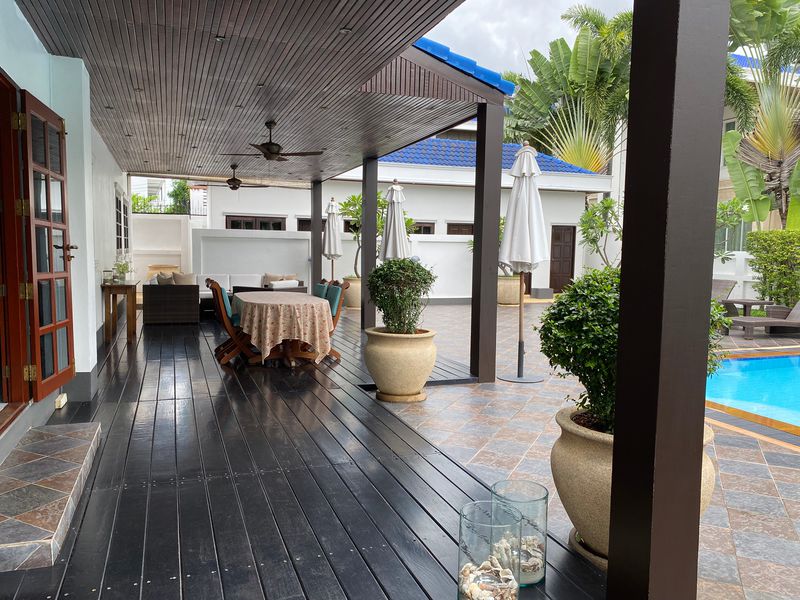 Hua Hin Villa Sales Luxury Living