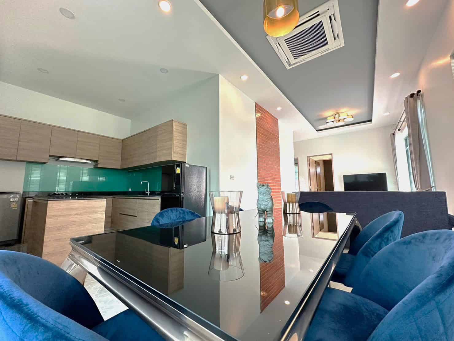 Premium Pool Villa Sale Near Golf Hills