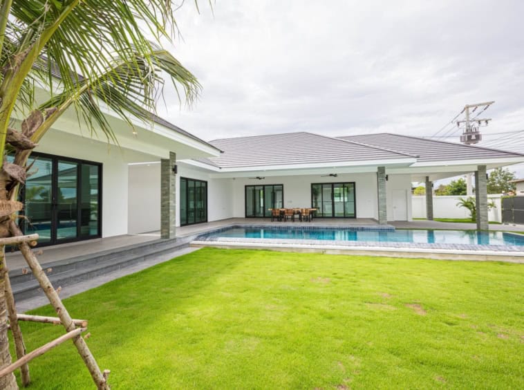 Stunning Hua Hin Villas Sale Near Golf