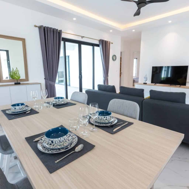 Gorgeous Highland Villas Sale Near Golf