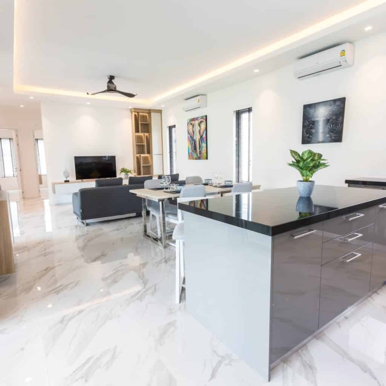 Deluxe Highland Villas Sale Prime Spot