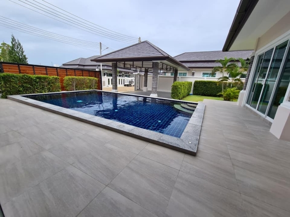 Stunning Villa Sale Hua Hin Hills