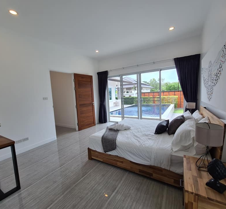 Luxury Pool Villa Sale Hua Hin Grand