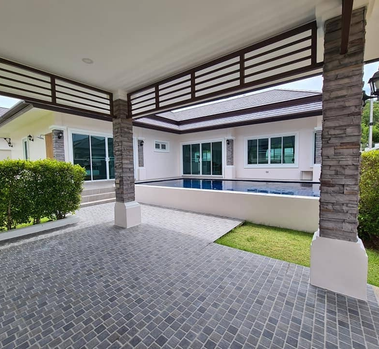 Stylish Villa Sale Hua Hin Grand