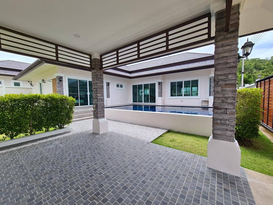 Stylish Villa Sale Hua Hin Grand