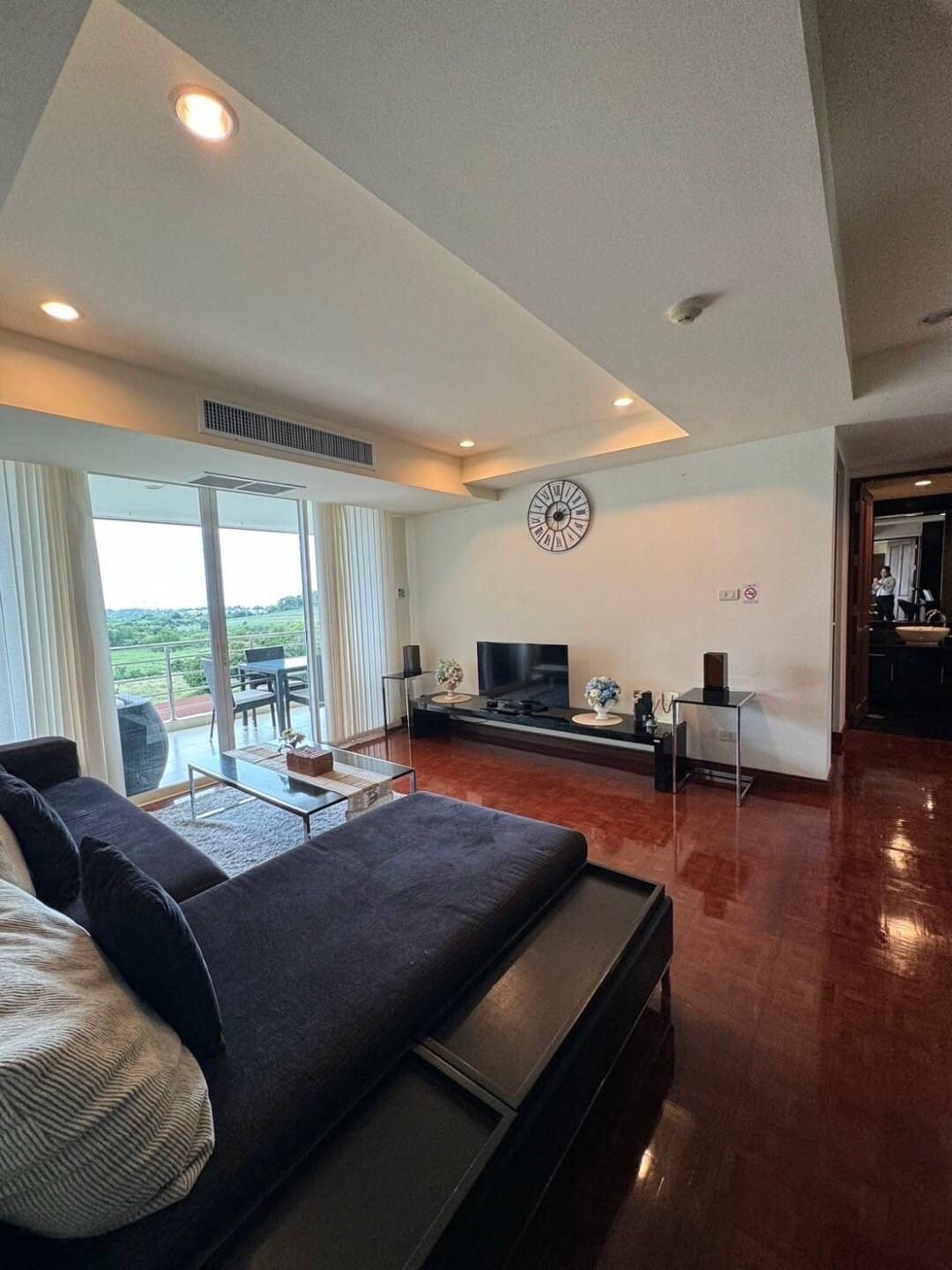 Luxury Property Sales Vista