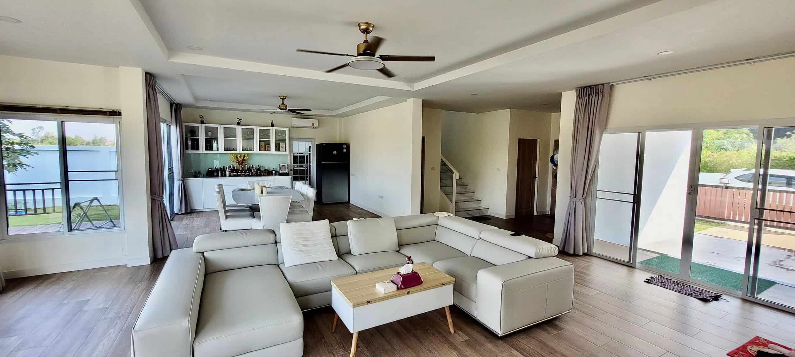 Exclusive Villa Lakefront Garden Views Luxury Lakefront Sale Hua Hin Garden Views