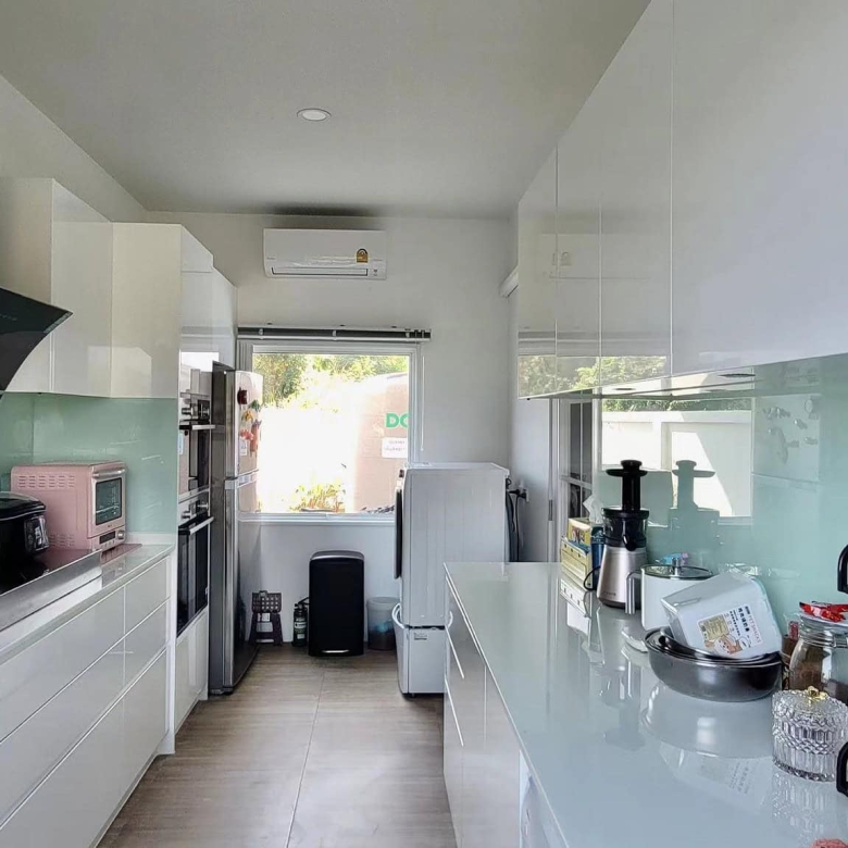 Hua Hin Property Sale Luxury Lakefront Charm