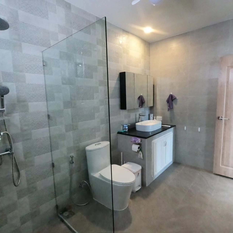 Lakefront Villa Sale Hua Hin Exclusive Appeal