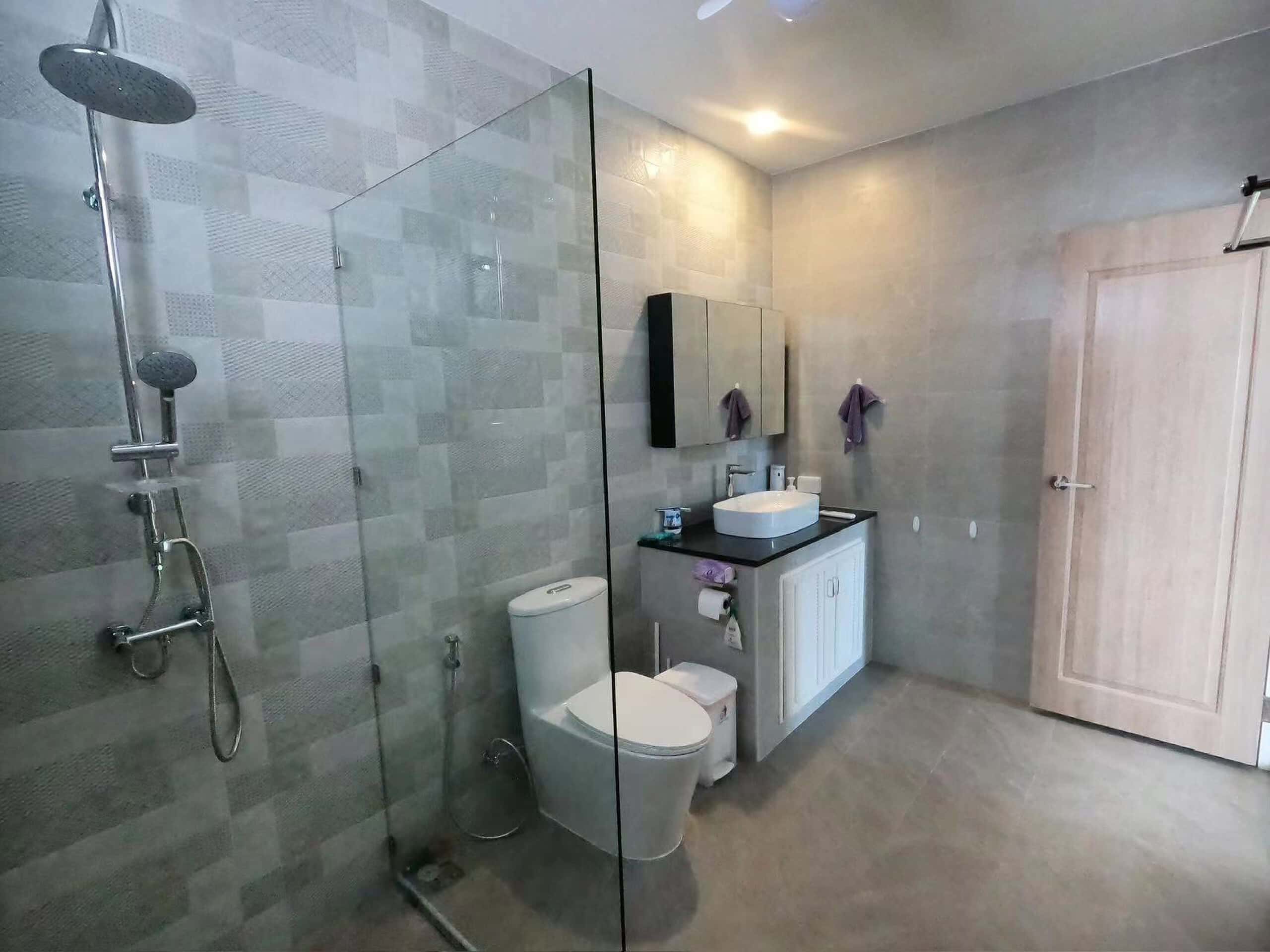 Waterfront Hua Hin Exclusive Property Lakefront Villa Sale Hua Hin Exclusive Appeal