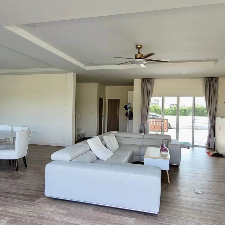 Premier Lakefront Sale Hua Hin Exclusive Style