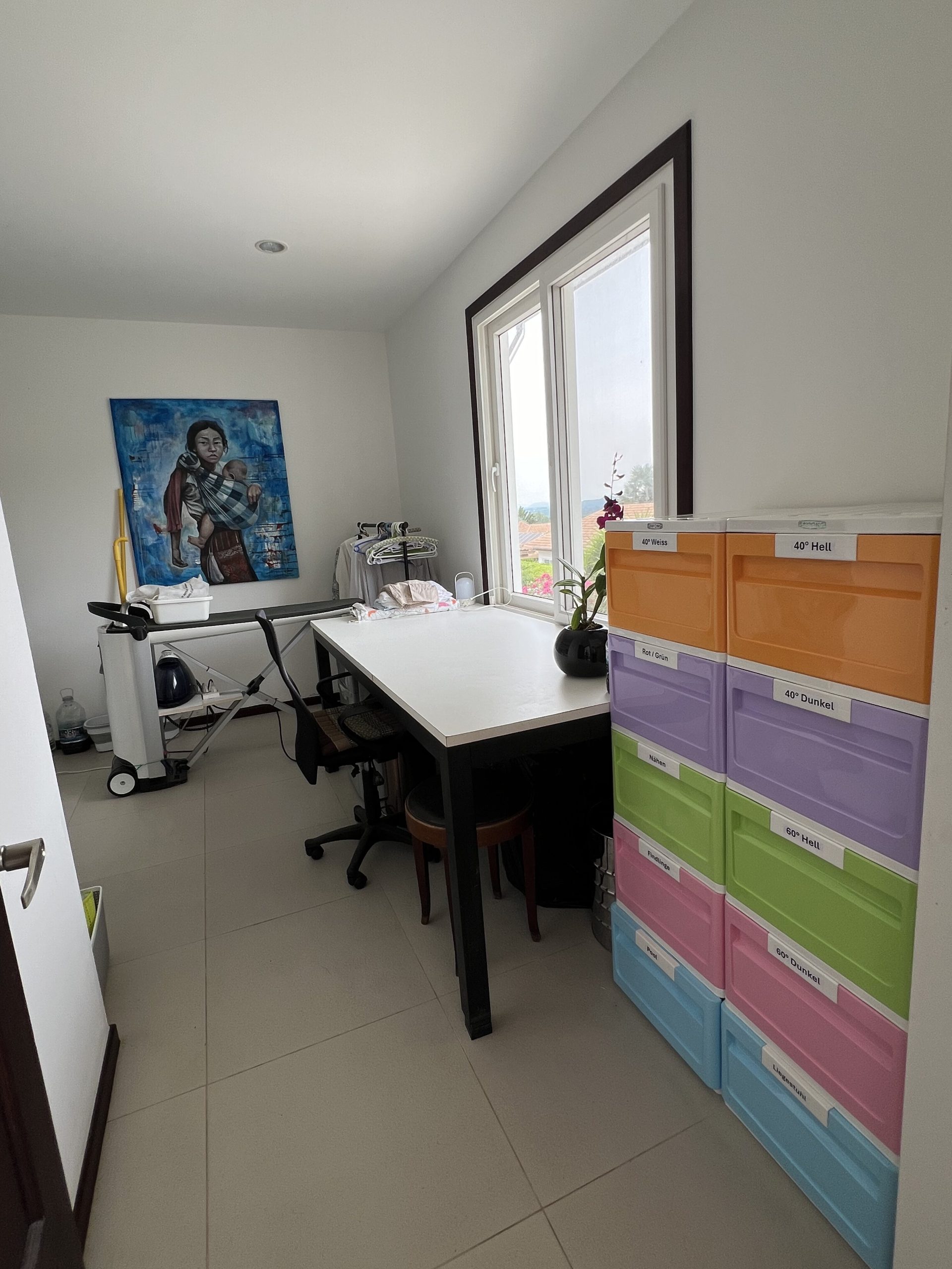 Modern Pool Villa Sales Feature