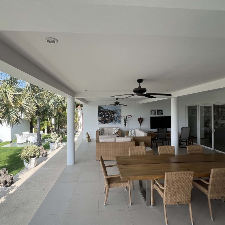 Elegant Hua Hin Villa Sales