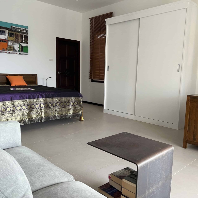 Luxury Pool Villa Sales Spot