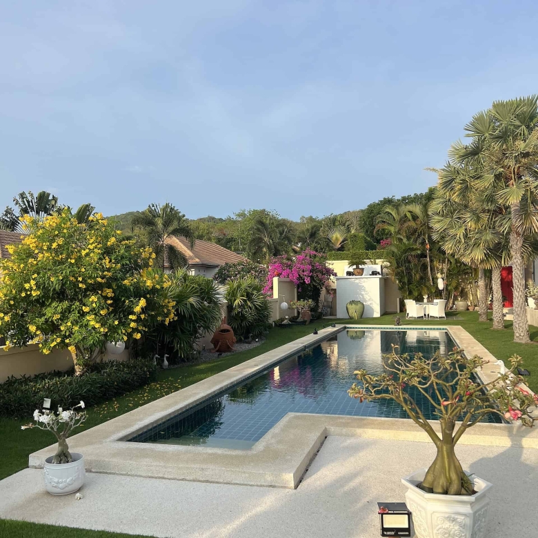 Modern Villa Sales Opportunity