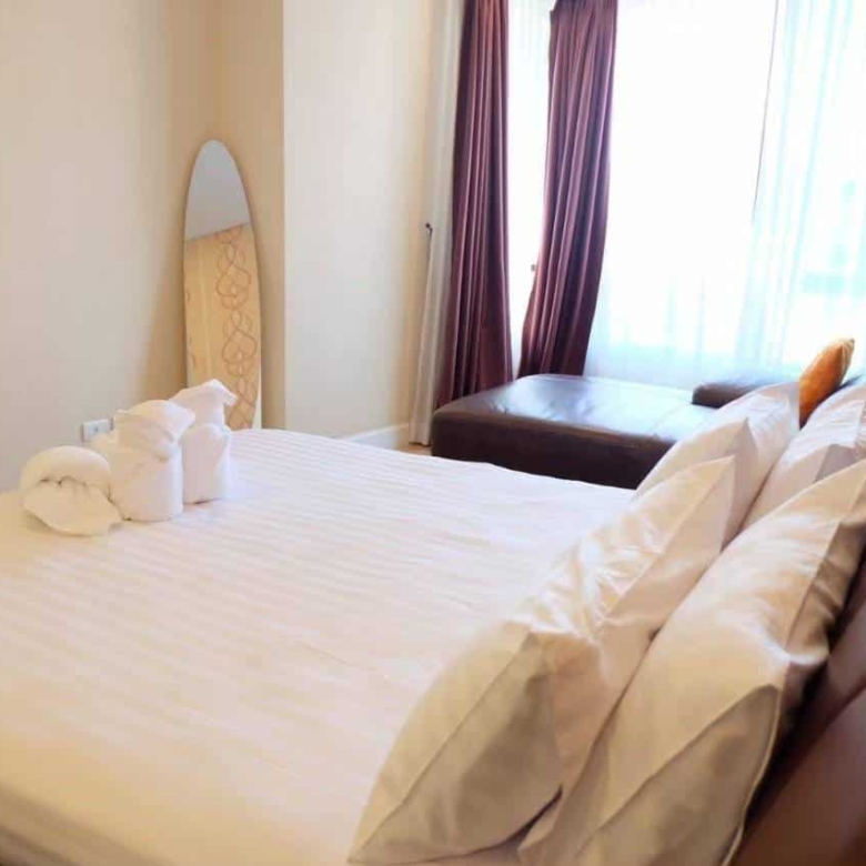 Deluxe Oceanfront Condo Sales Spot