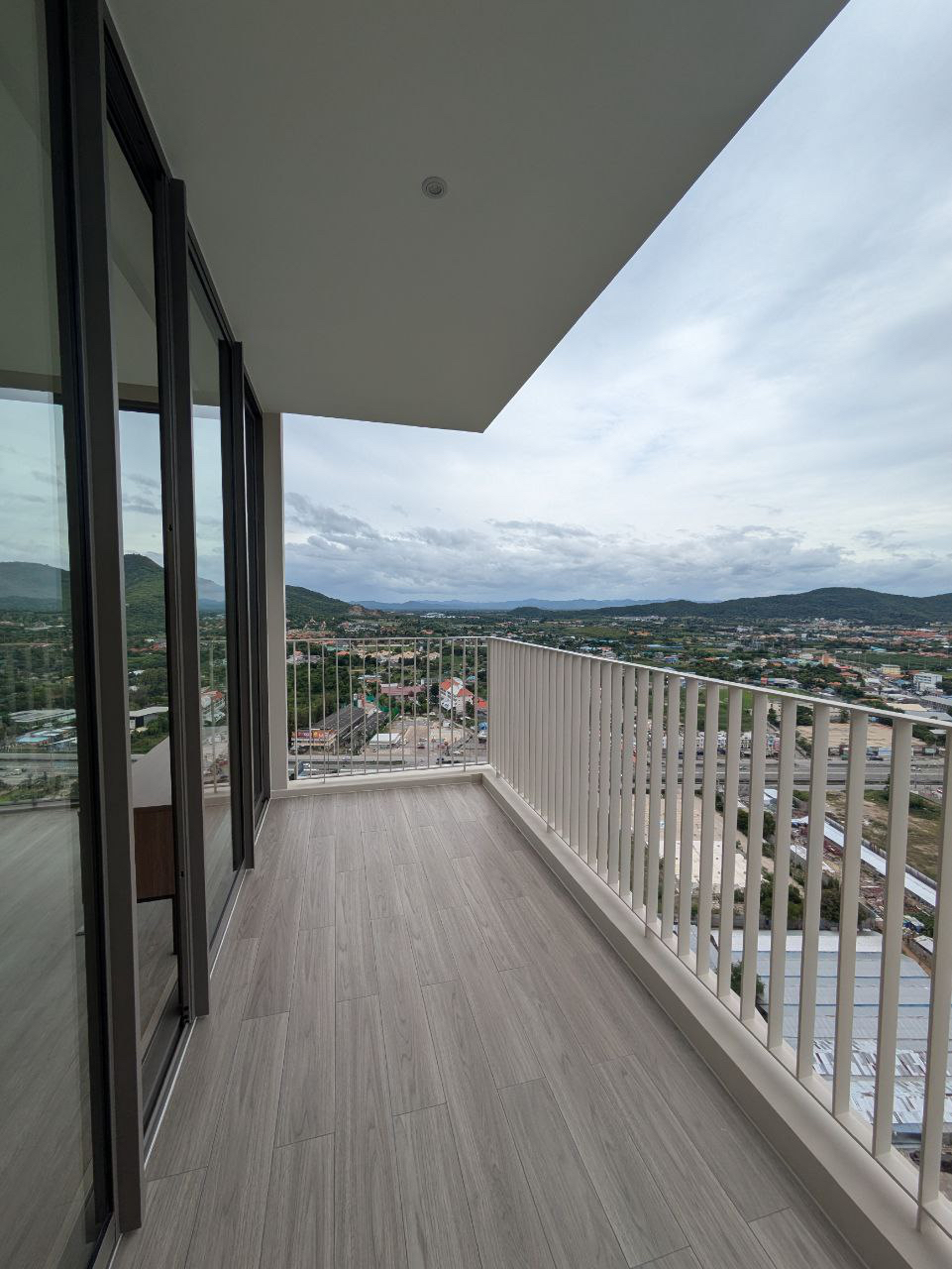 Contemporary Condo Ocean Views Hua Hin Stunning Oceanfront Condo Sale Vehha