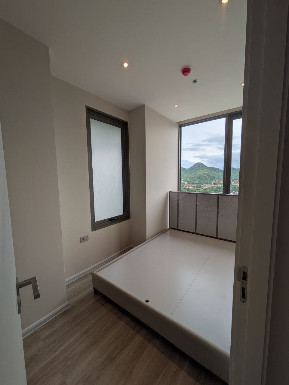 Luxury High Rise Beachfront Condo Hua Hin Premium High Rise Property Sales