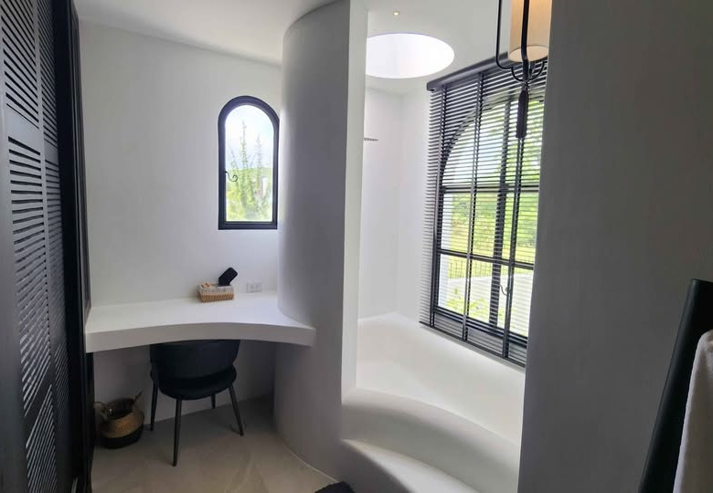 Luxury Villa Sales Prime Location
