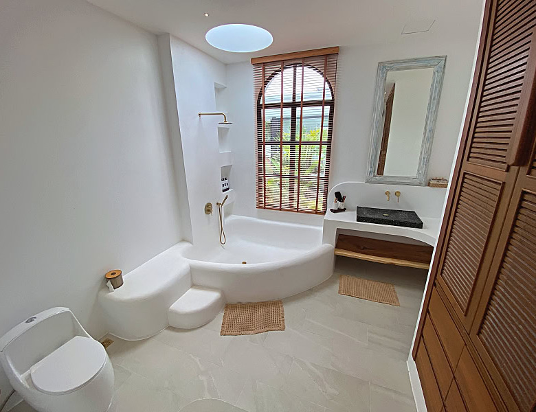 Luxury Pool Villa For Sale Near Black Mountain Golf Course in Hua Hin