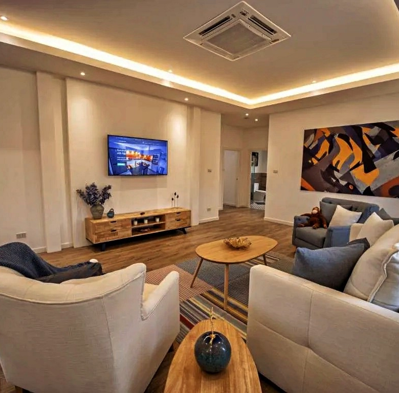 Orchid Palm Luxury Sales Home