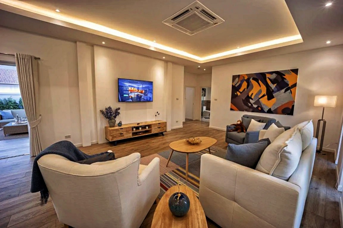 Orchid Palm Luxury Sales Home