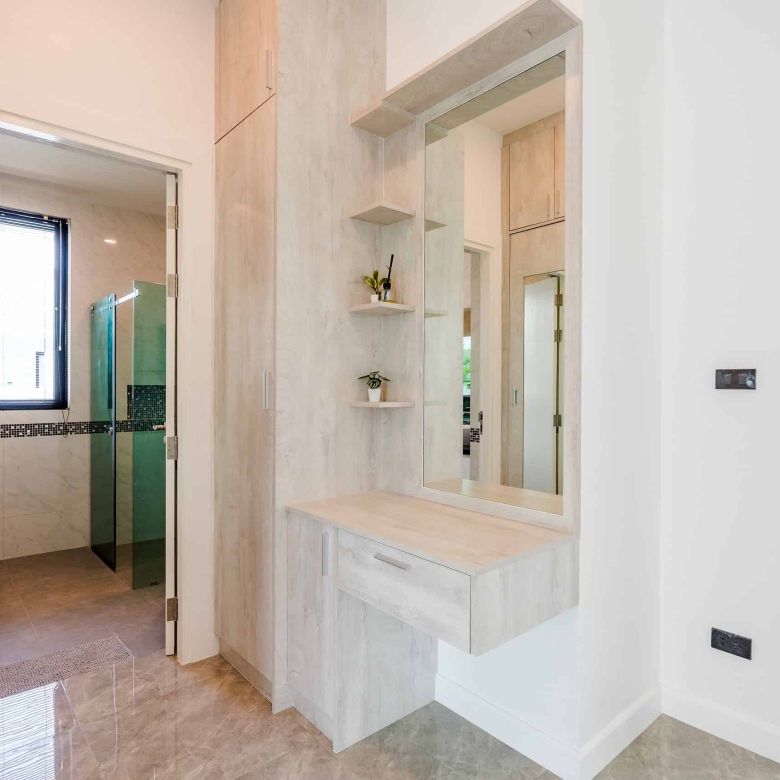 Botanica Luxury Sales Residence