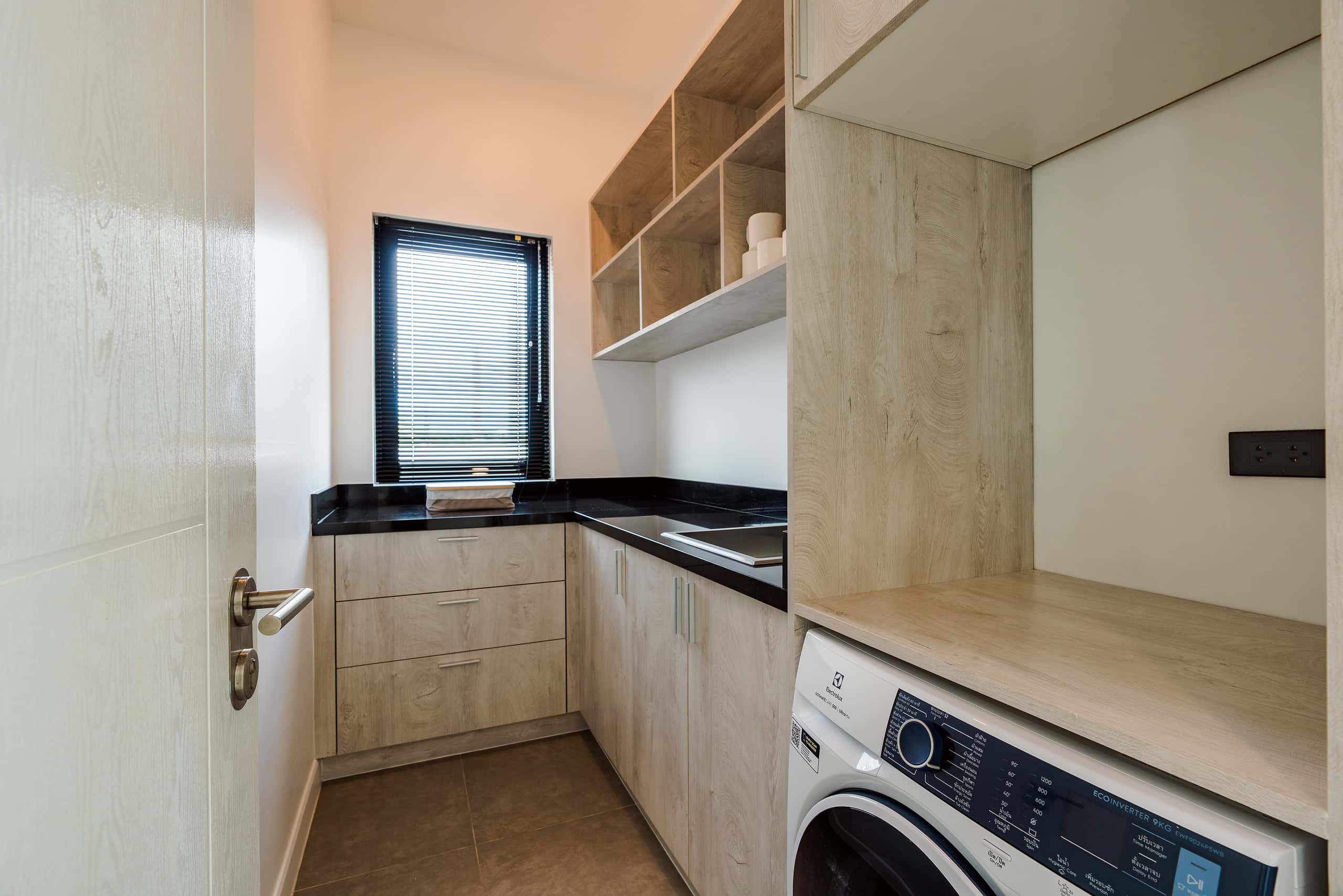 Modern Villa with Private Pool in Botanica Luxury Botanica Sales Estate