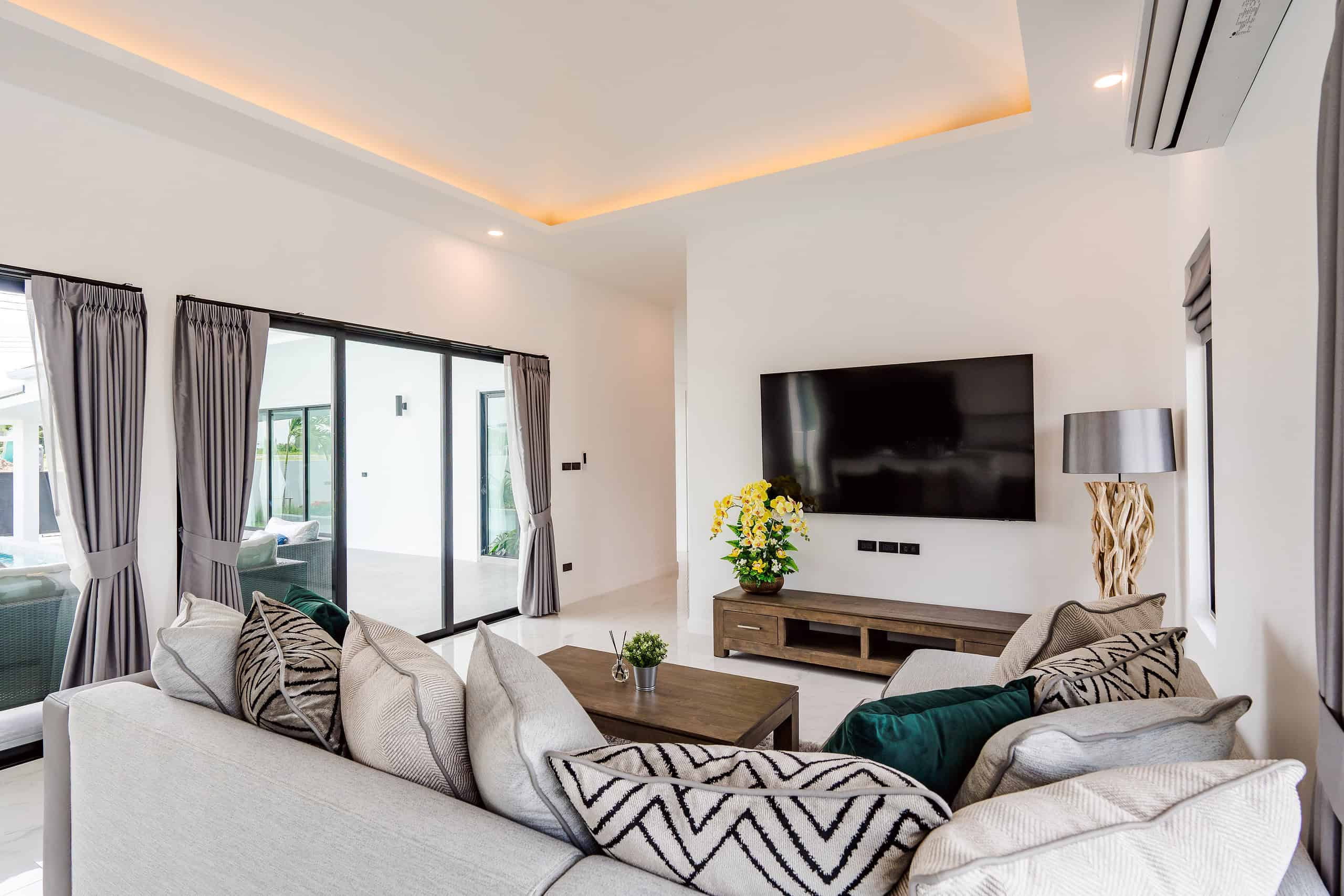 Designer Pool Villa in Hua Hin Resort Luxury Pool Sales Property