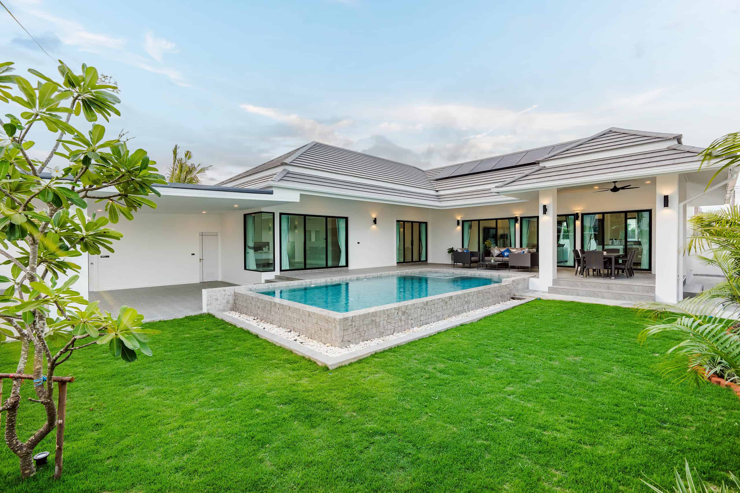 Beautiful Pool Villa in Hua Hin Resort Villa Sales with Elegant Design