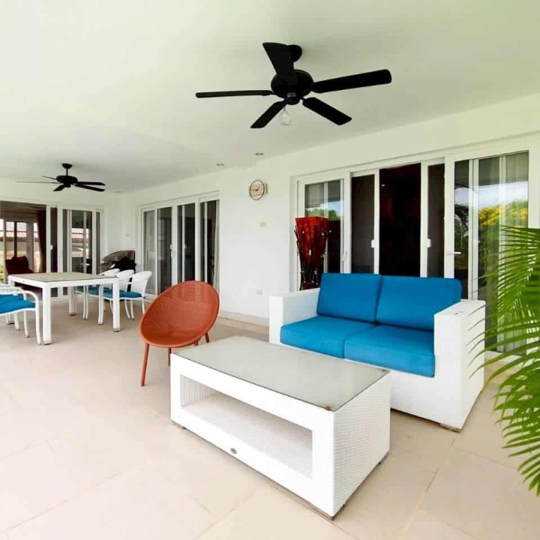 Premium Villa Golf Course Proximity