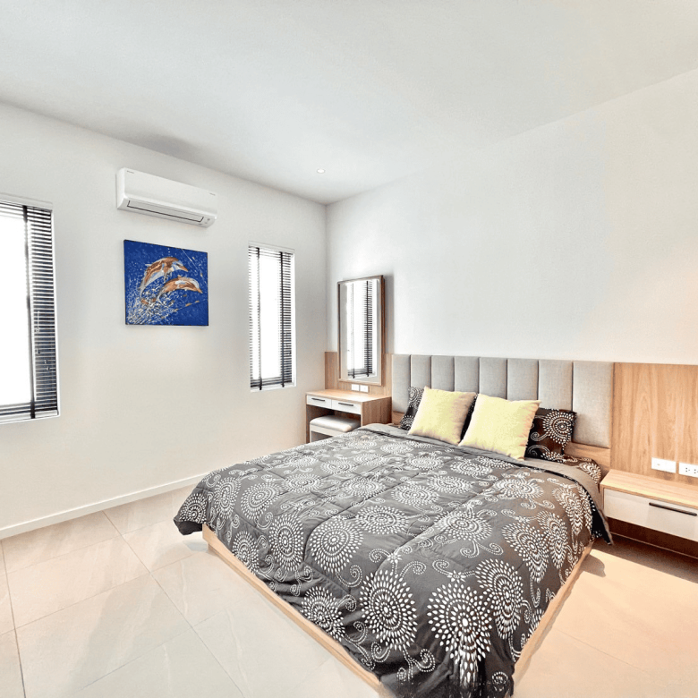 Alluring Luxury Villa Sales Feature