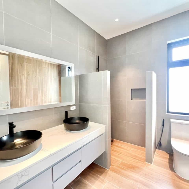 Splendid Pool Villa Sales Showcase