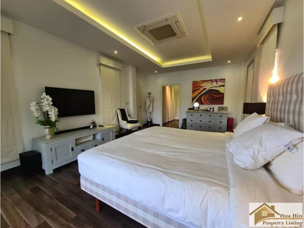 Beautiful Golf Course Villa Retreat Charming Villa Sales Hua Hin Community