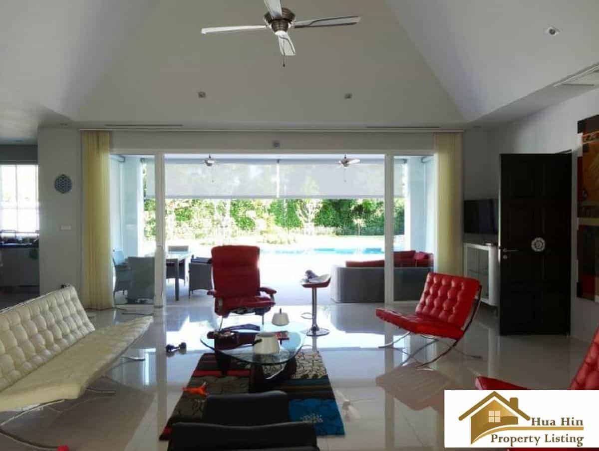 Beautiful Villa Near Premier Estate