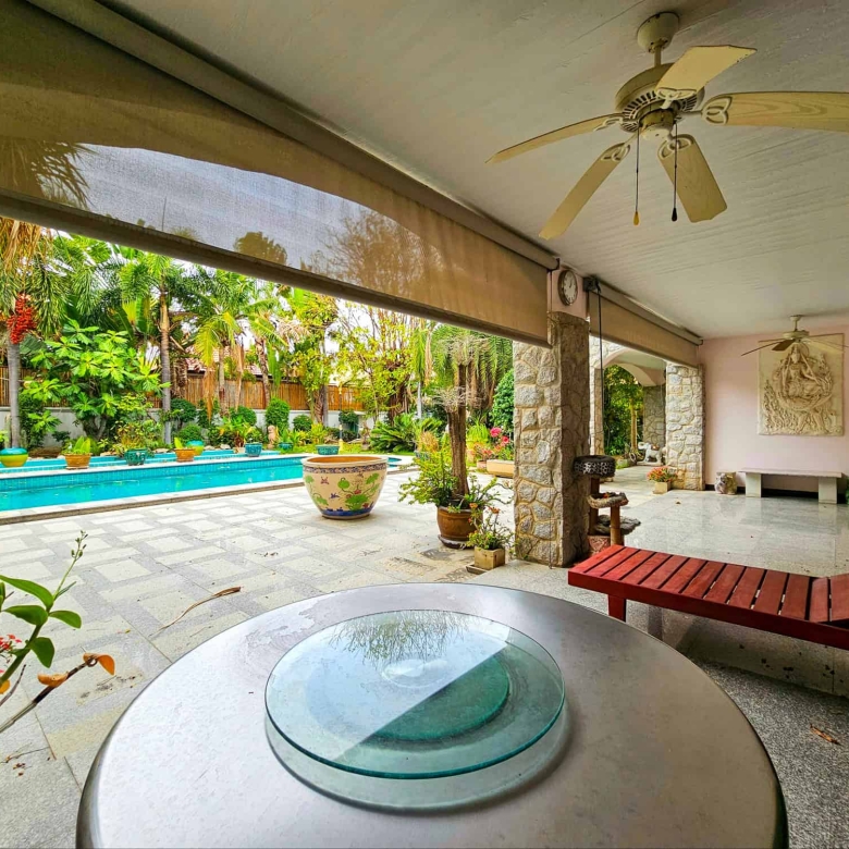 Gorgeous Pool Villa Sale Near Bluport