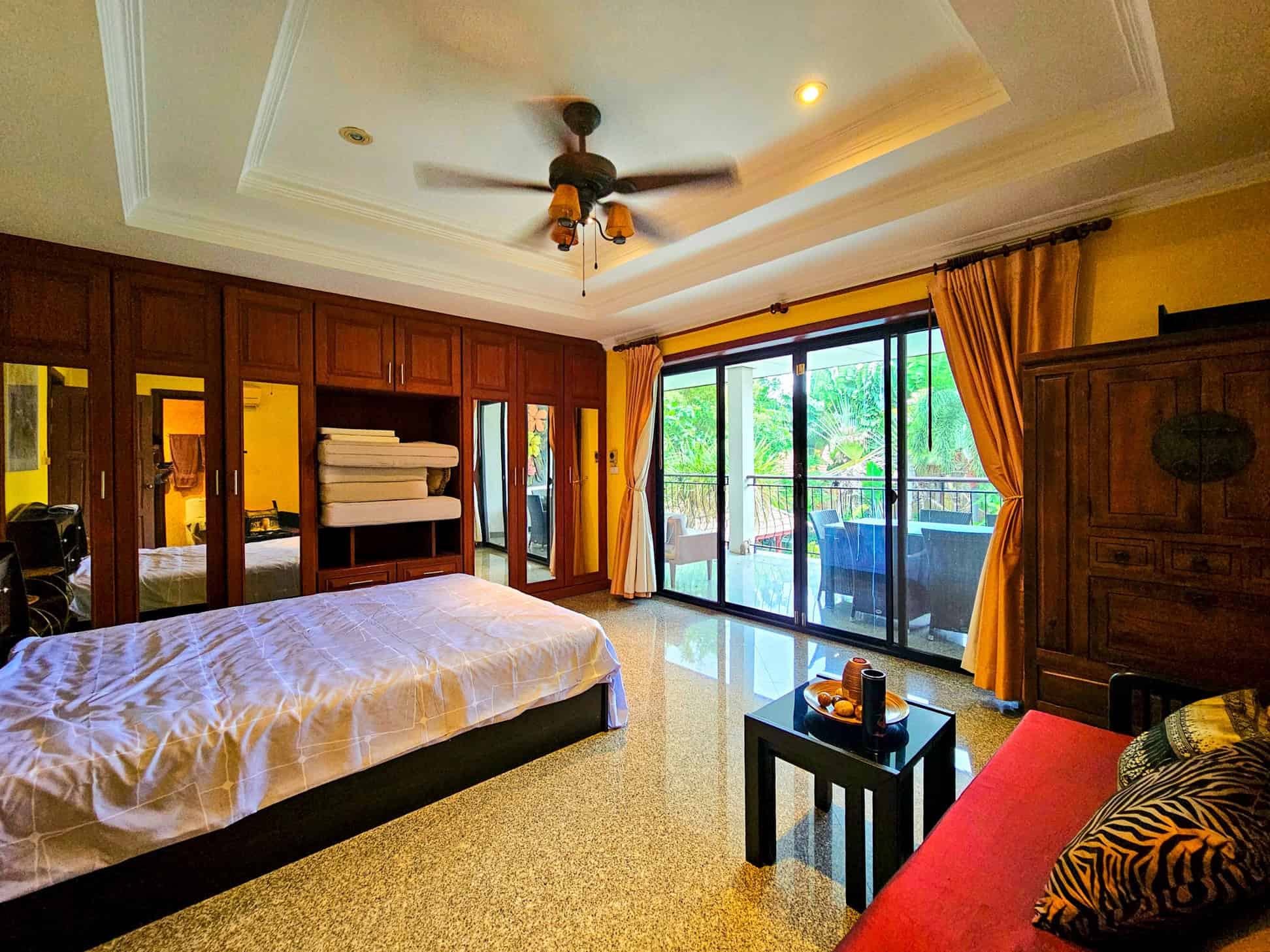 Exquisite Villa Sale Hua Hin Soi 114