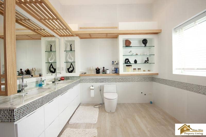 Hua Hin Villa Solar Features