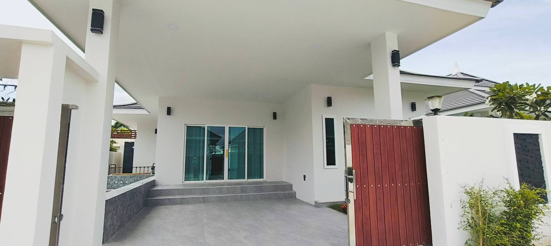 Luxury House Sales Unique Value