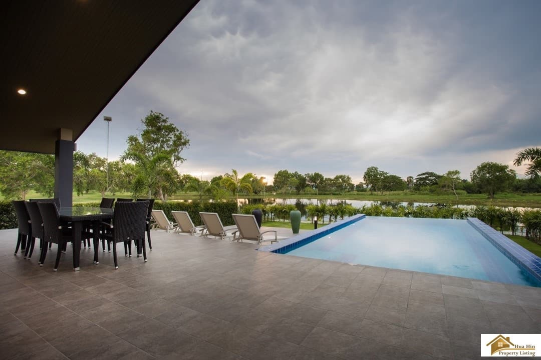 Hua Hin Villa Sanctuary Lakes Serenity