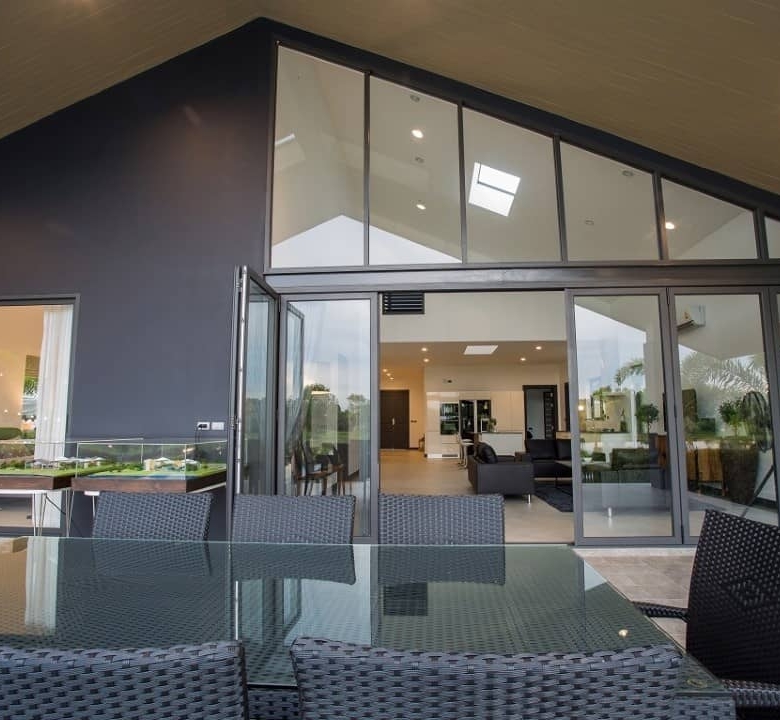 Hua Hin Quality Villa Lakeside Beauty