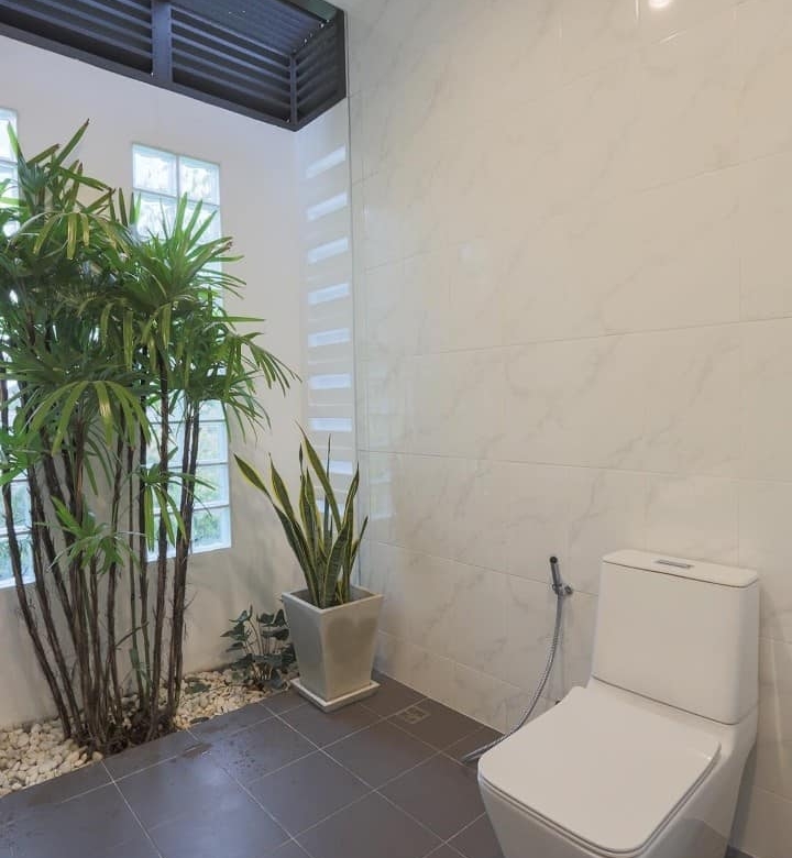 Sanctuary Lakes Quality Home Nature